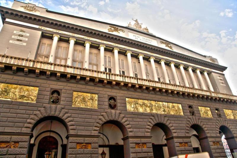 Manuela Apartments Piazza Del Plebiscito Centro Neapol Zewnętrze zdjęcie