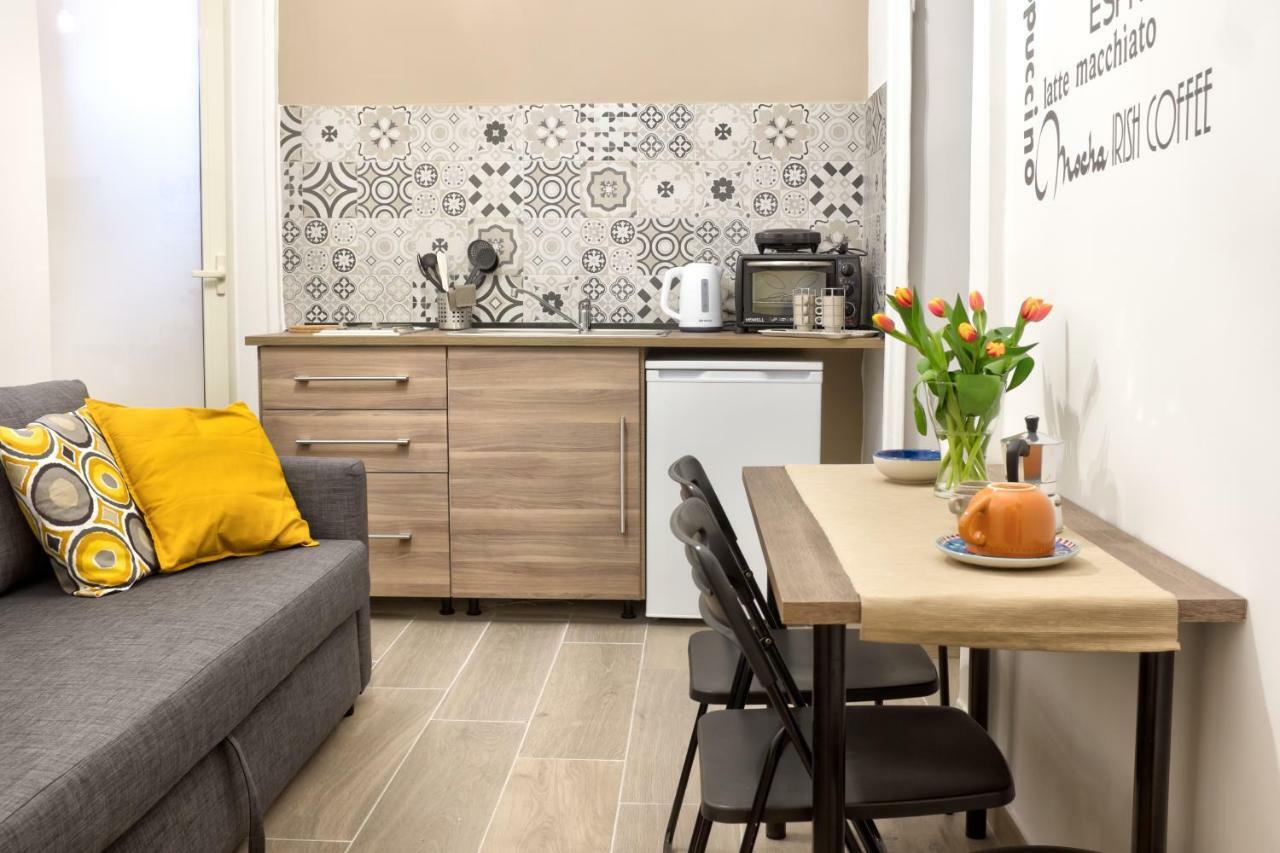Manuela Apartments Piazza Del Plebiscito Centro Neapol Zewnętrze zdjęcie