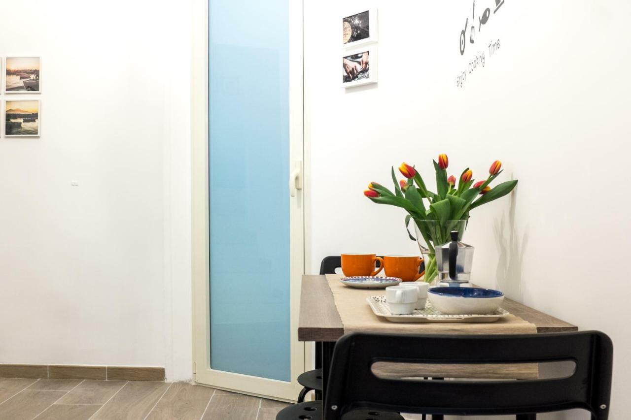 Manuela Apartments Piazza Del Plebiscito Centro Neapol Zewnętrze zdjęcie